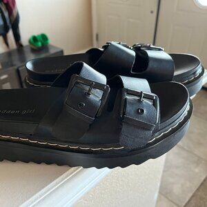 Madden Girl Black Platform slides